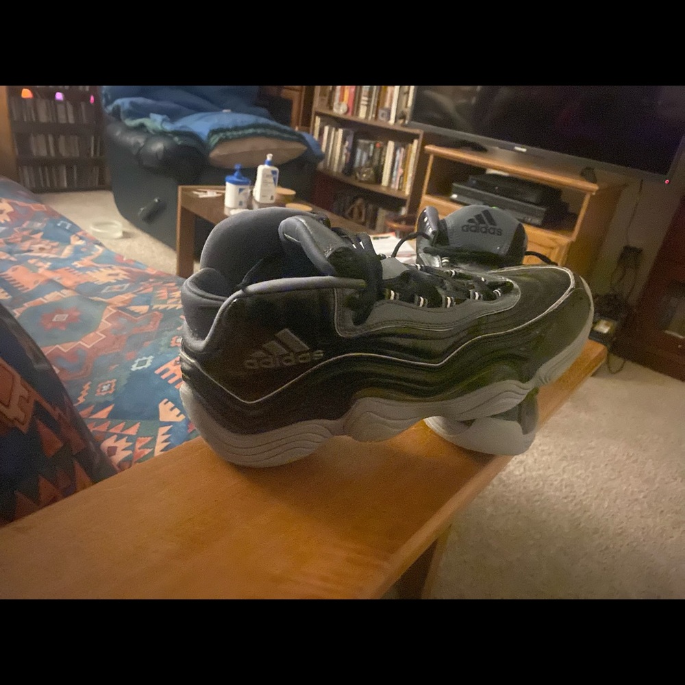 Size 11 1/2 grey and black adidas never worn - Picture 3 of 10